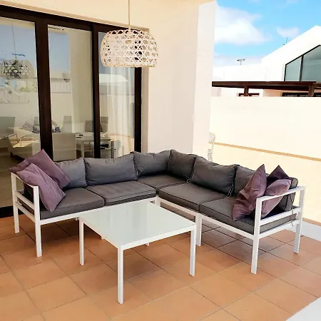 Ora - 2 Bedroom Modern With Uktv, Wifi, Pool Close To Town